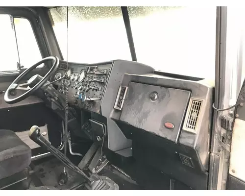 Peterbilt 379 Dash Assembly