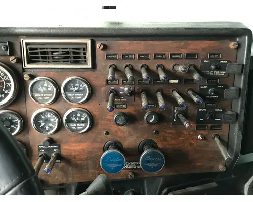 Peterbilt 379 Dash Assembly