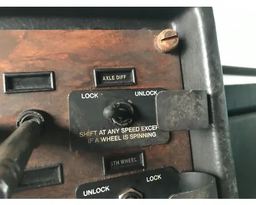 Peterbilt 379 Dash Assembly