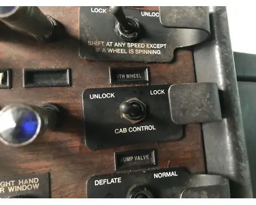 Peterbilt 379 Dash Assembly