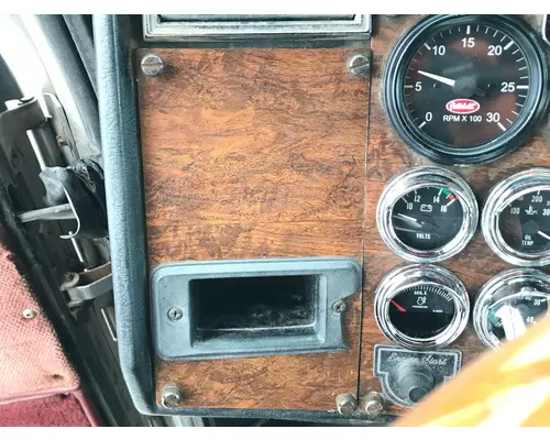 Peterbilt 379 Dash Assembly