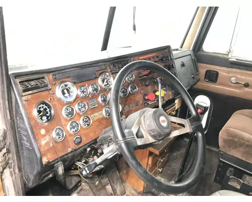 Peterbilt 379 Dash Assembly