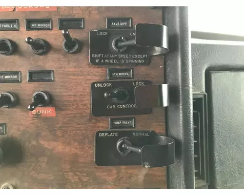 Peterbilt 379 Dash Assembly