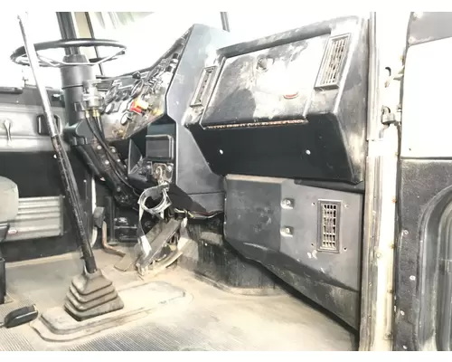 Peterbilt 379 Dash Assembly