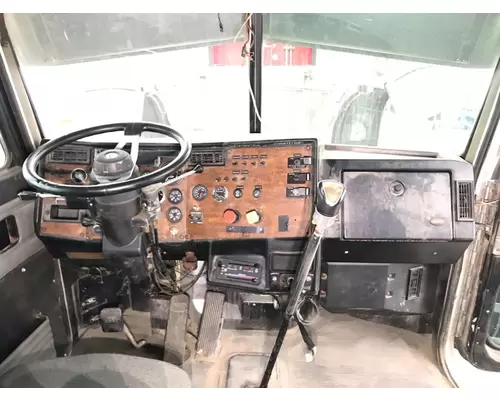 Peterbilt 379 Dash Assembly