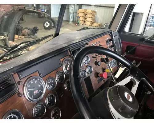 Peterbilt 379 Dash Assembly
