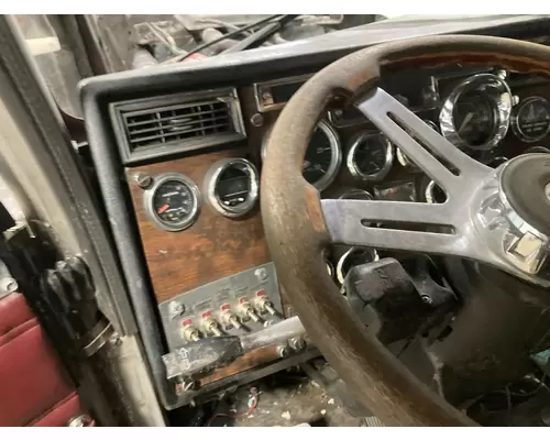 Peterbilt 379 Dash Assembly