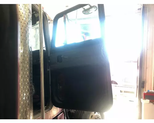 Peterbilt 379 Door Assembly, Front