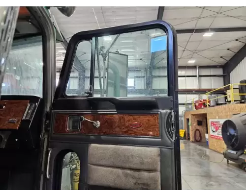 Peterbilt 379 Door Assembly, Front