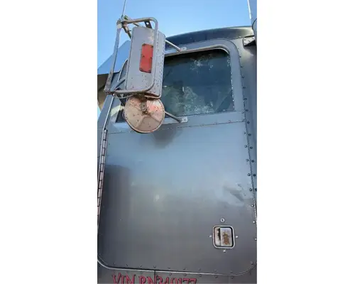 Peterbilt 379 Door Assembly, Front