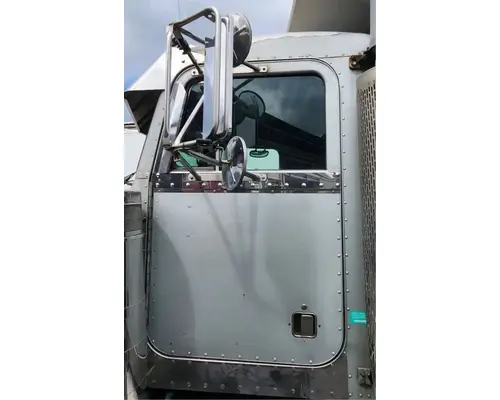 Door Assembly, Front Peterbilt 379 Complete Recycling Group LLC