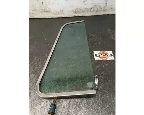 Peterbilt 379 Door Vent Glass, Front