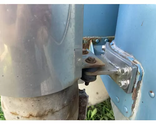 EGR Bracket Peterbilt 379 Vander Haags Inc Col