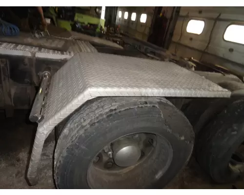 Fender PETERBILT 379 Sam's Riverside Truck Parts Inc