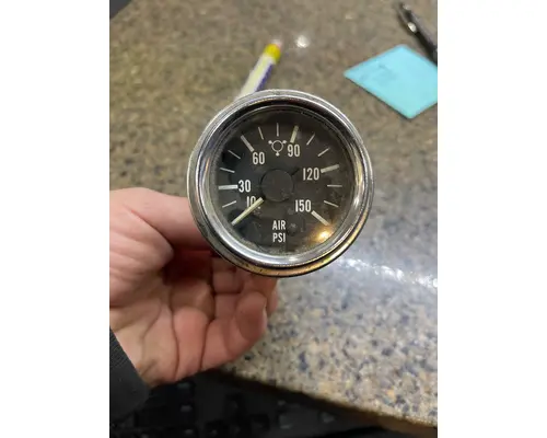 Gauges (all) PETERBILT 379 Truck Salvage International Inc