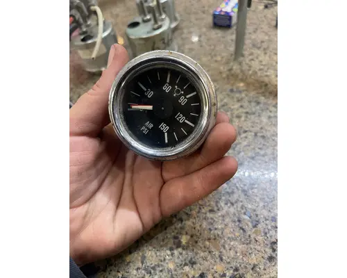 Gauges (all) PETERBILT 379 Truck Salvage International Inc