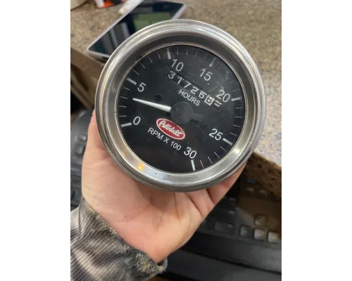 Gauges (all) PETERBILT 379 Truck Salvage International Inc