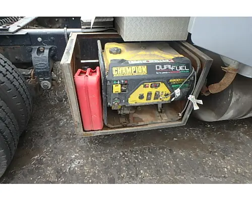 Generator Set PETERBILT 379 Sam's Riverside Truck Parts Inc
