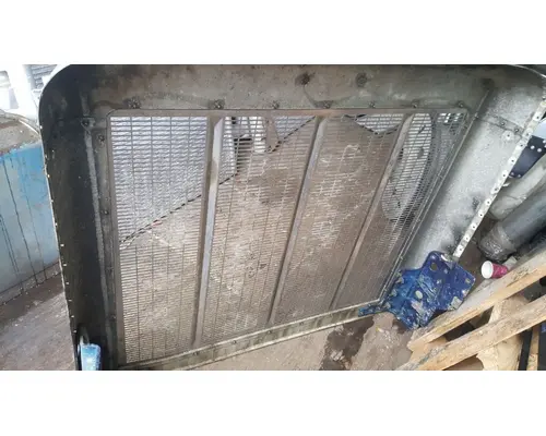 Peterbilt 379 Grille