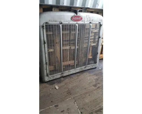 Peterbilt 379 Grille