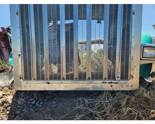 Peterbilt 379 Grille