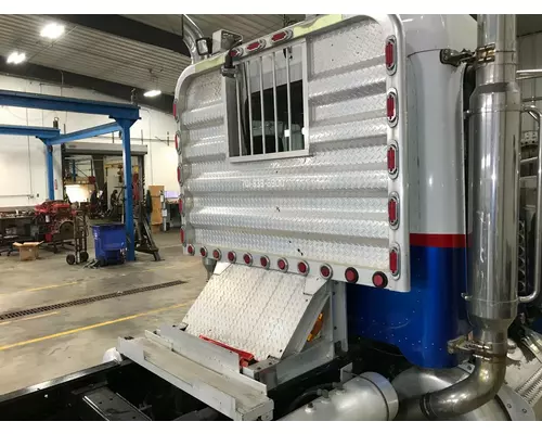 Peterbilt 379 Headache Rack (Cab Protector)
