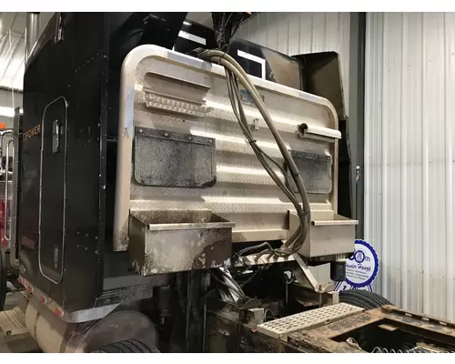 Peterbilt 379 Headache Rack (Cab Rack)