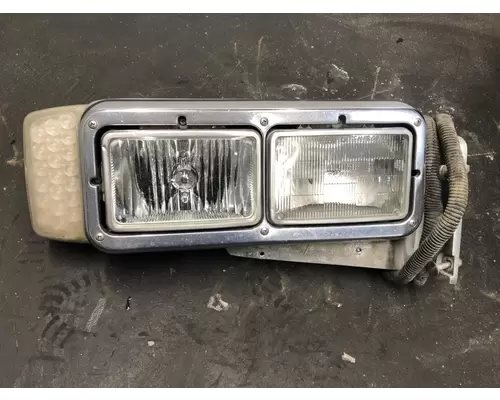 Peterbilt 379 Headlamp Assembly