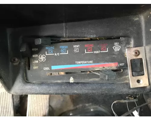 Peterbilt 379 Heater & AC Temperature Control