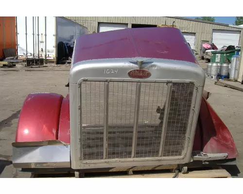Hood PETERBILT 379 Sam's Riverside Truck Parts Inc
