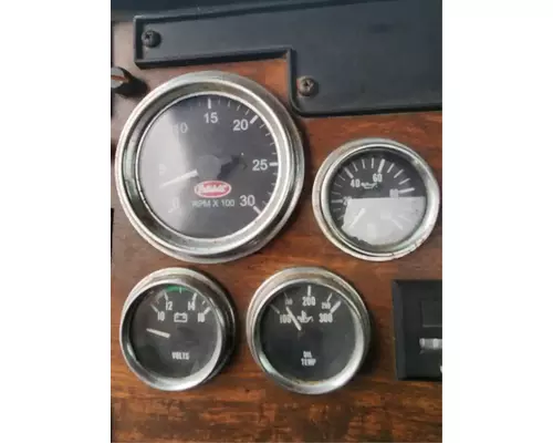 Instrument Cluster Peterbilt 379 Complete Recycling Group LLC