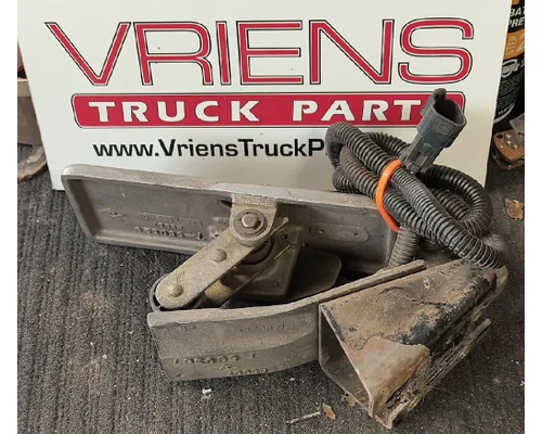 Brake / Clutch Pedal Box PETERBILT 379 Vriens Truck Parts