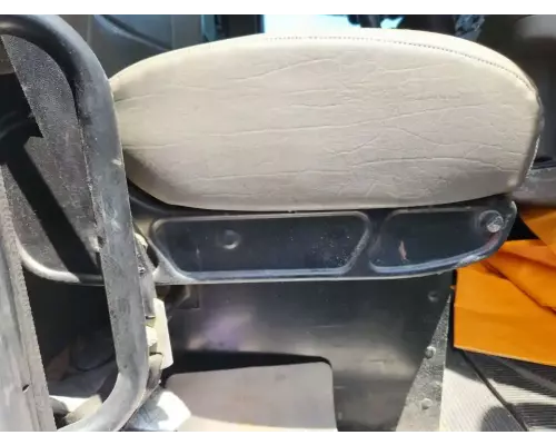 Peterbilt 379 Seat, Front