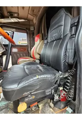 Peterbilt 379 Seat, Front
