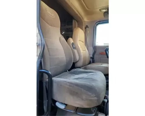 Peterbilt 379 Seat, Front