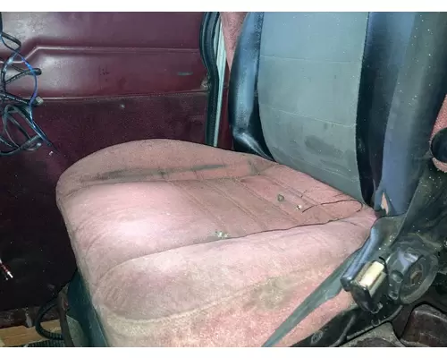 Peterbilt 379 Seat (Air Ride Seat)