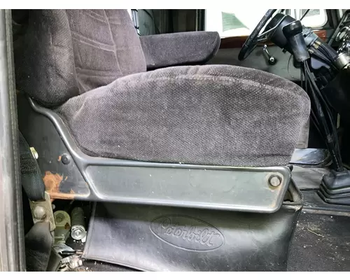 Peterbilt 379 Seat (Air Ride Seat)