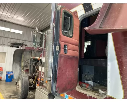 Peterbilt 379 Sleeper Door