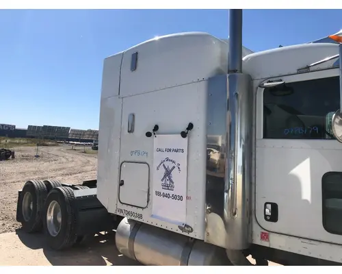 Peterbilt 379 Sleeper