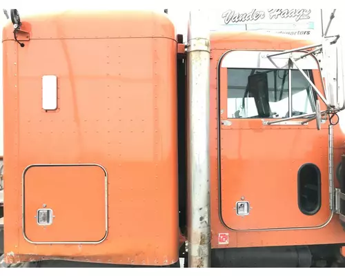 Peterbilt 379 Sleeper