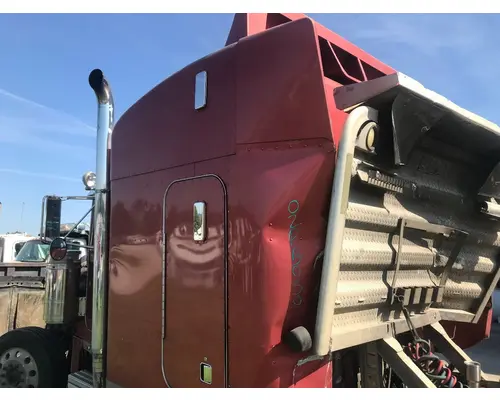 Peterbilt 379 Sleeper