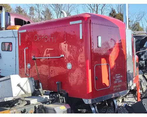 Peterbilt 379 Sleeper