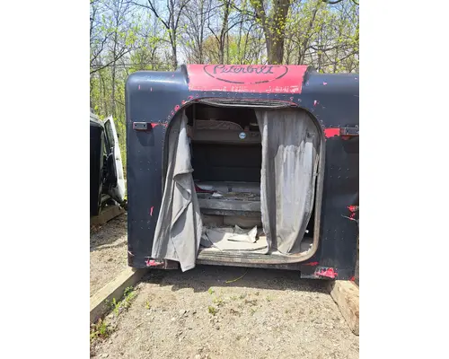 Sleeper PETERBILT 379 Truck Salvage International Inc