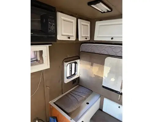 Peterbilt 379 Sleeper