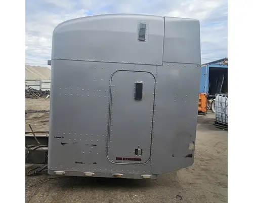 Sleeper PETERBILT 379 Sam's Riverside Truck Parts Inc