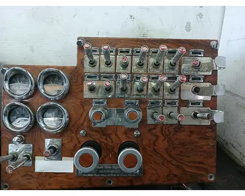 Peterbilt 379 Speedometer Head Cluster