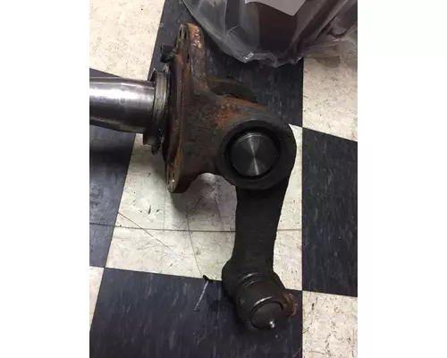 Peterbilt 379 Spindle  Knuckle, Front