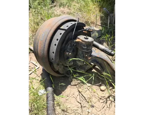 Peterbilt 379 Spindle  Knuckle, Front