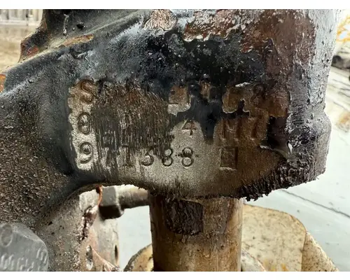 Peterbilt 379 Spindle  Knuckle, Front