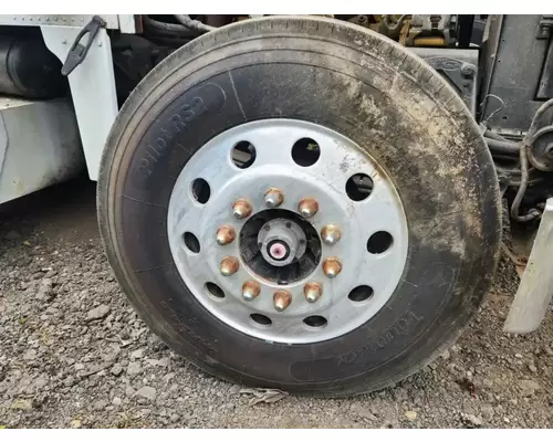 Peterbilt 379 Spindle  Knuckle, Front